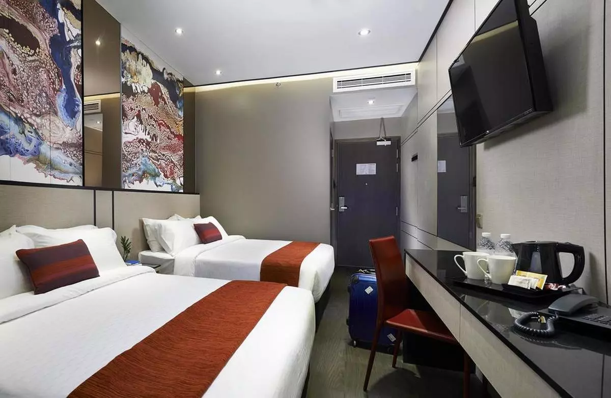 Hotel Boss singapure double room (Copy).jpg